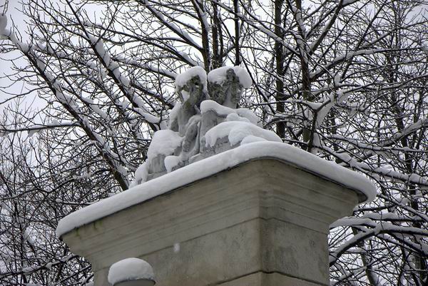 Grodno - Rze�ba w bramie Nowego Zamku