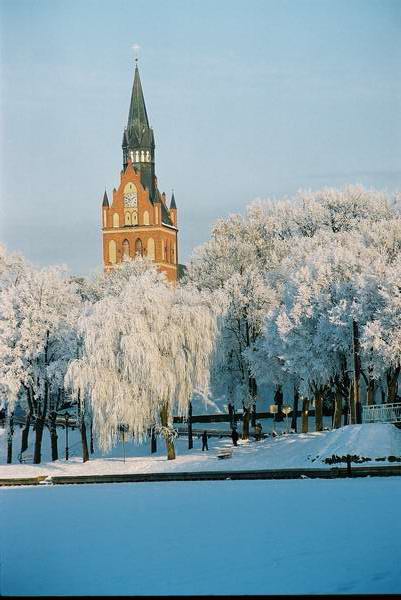 E�k - Widok na ko�ci� zim�